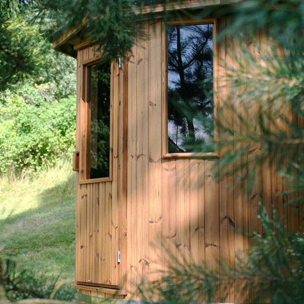 mała sauna ogrodowa