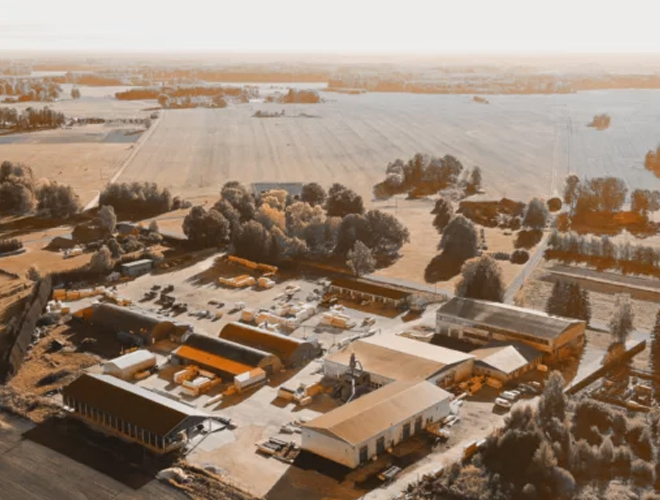 Zdjęcie z lotu ptaka na dużą estońską fabrykę