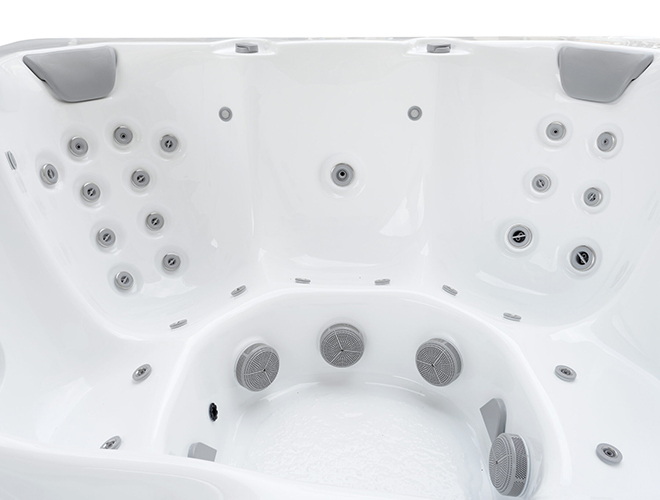 Dusze masujące w podgrzewanej wannie